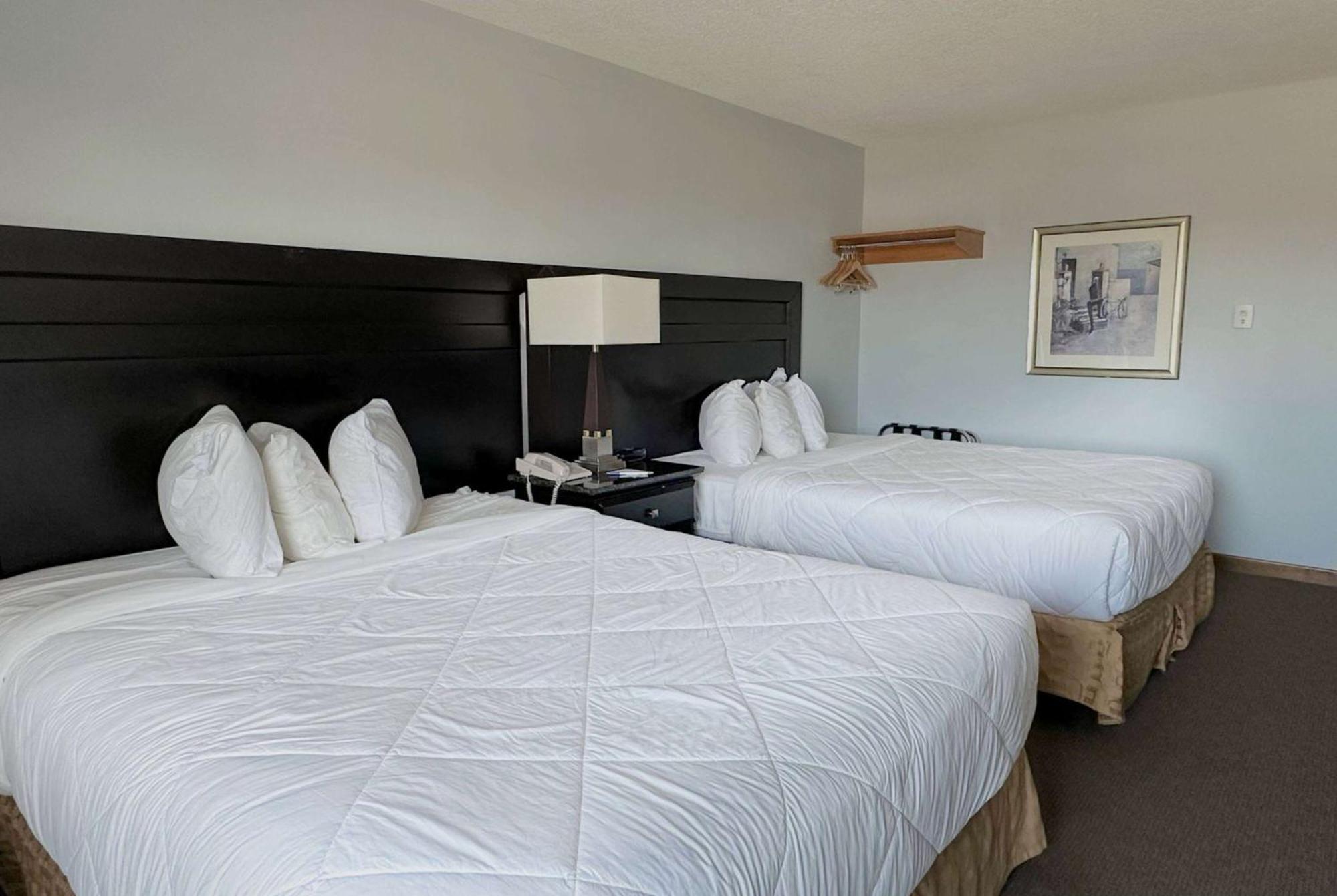Travelodge By Wyndham וולאנד מראה חיצוני תמונה